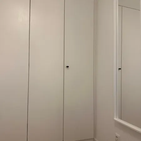 Beachside Apartment *